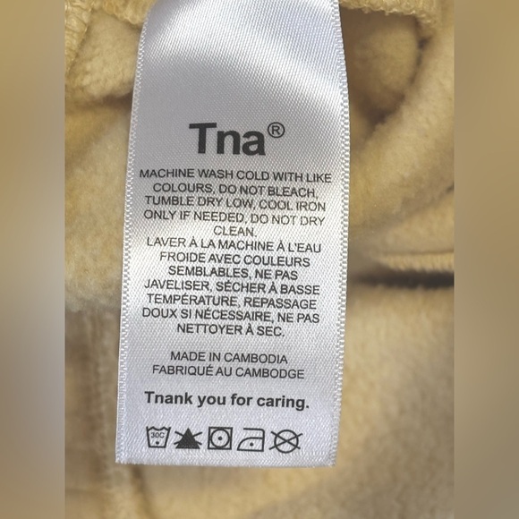 Aritzia TNA Cozy Fleece Boyfriend 6" Sweat Shorts Yellow Wheat Size Small - Picture 8 of 9